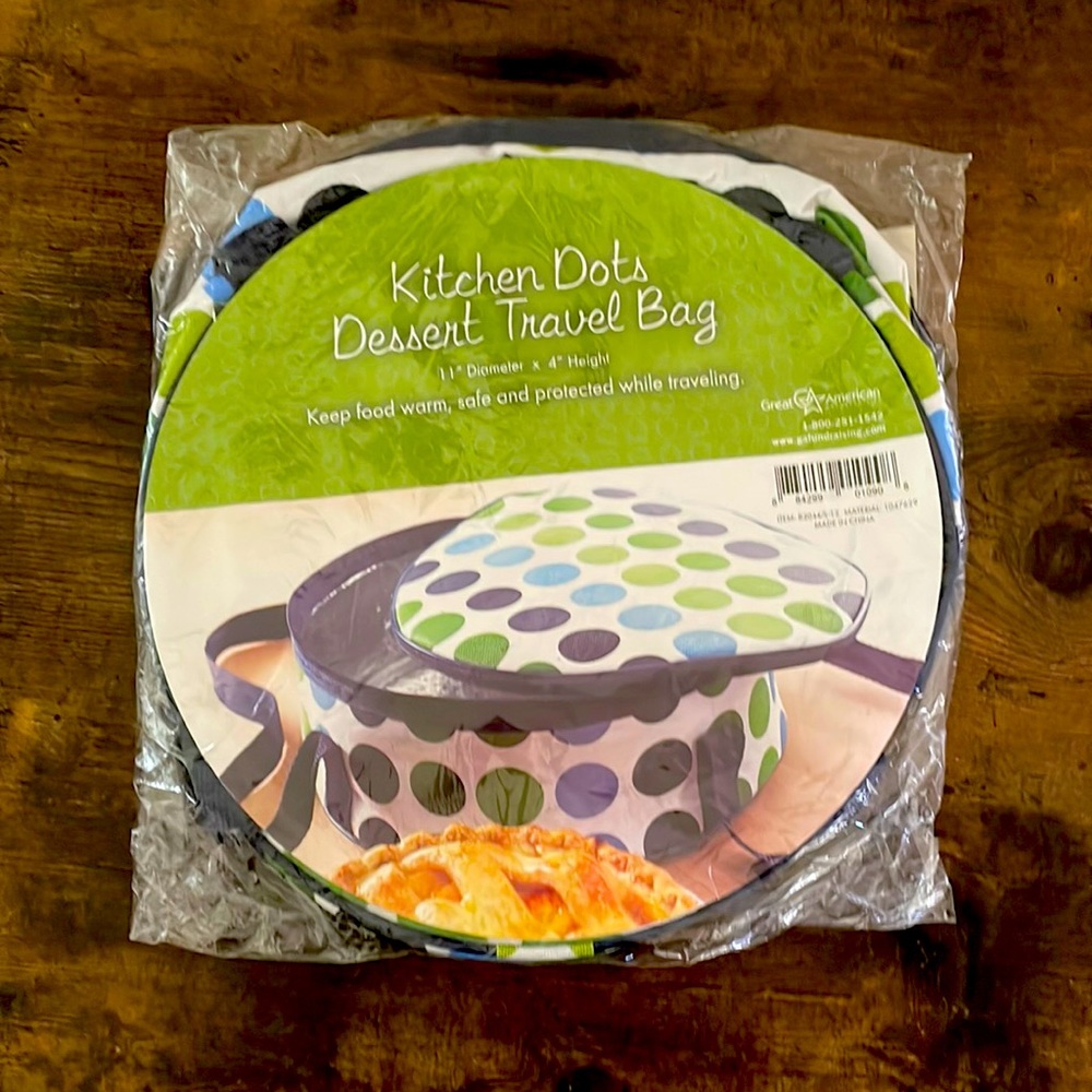 New In‎ Package * Dessert Travel Bag * 11" Diameter x 4" Height